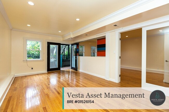 Building Photo - Charming Inner Sunset Home with Classic Ch...