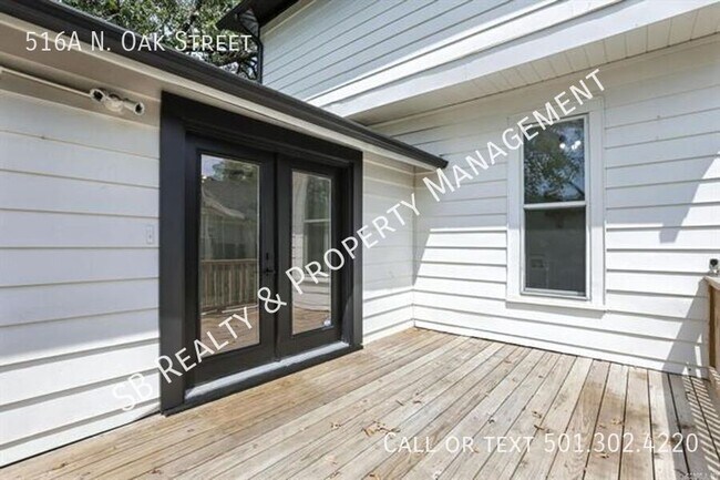 Building Photo - 516 N Oak St