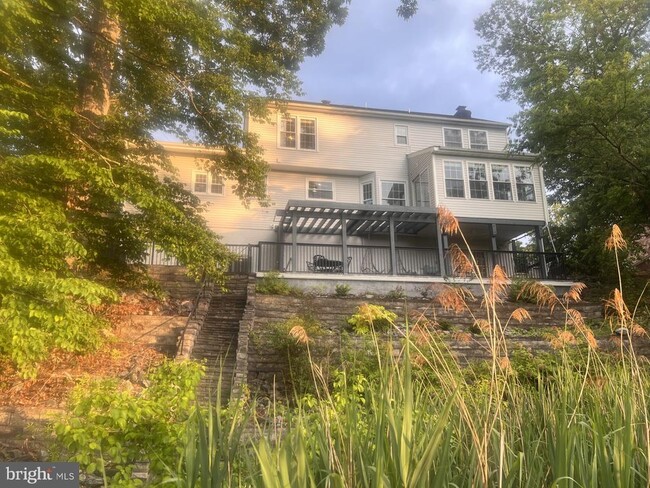 Building Photo - 3705 Aquia Dr