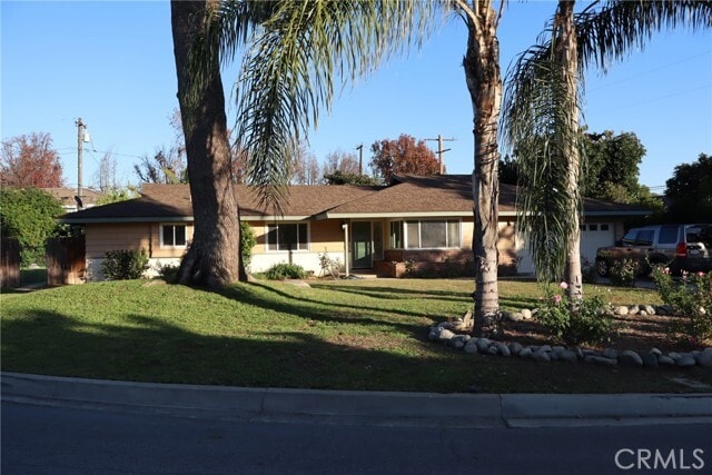 Building Photo - 2520 Louise Ave