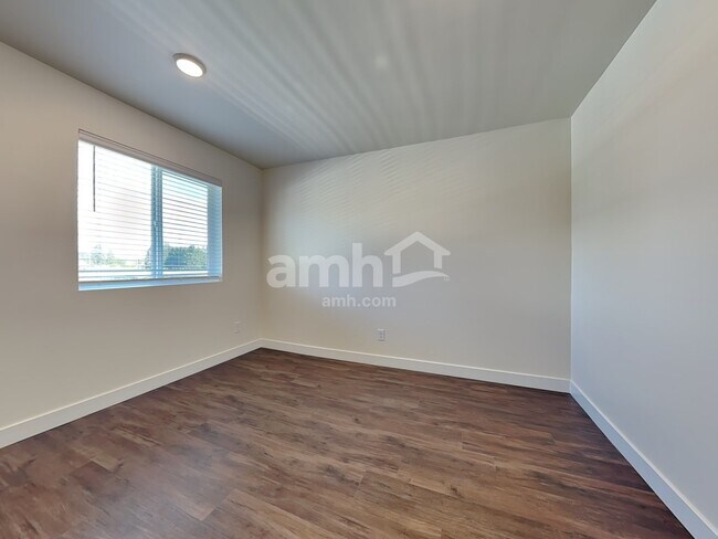 Building Photo - 7703 Verona Lp SW