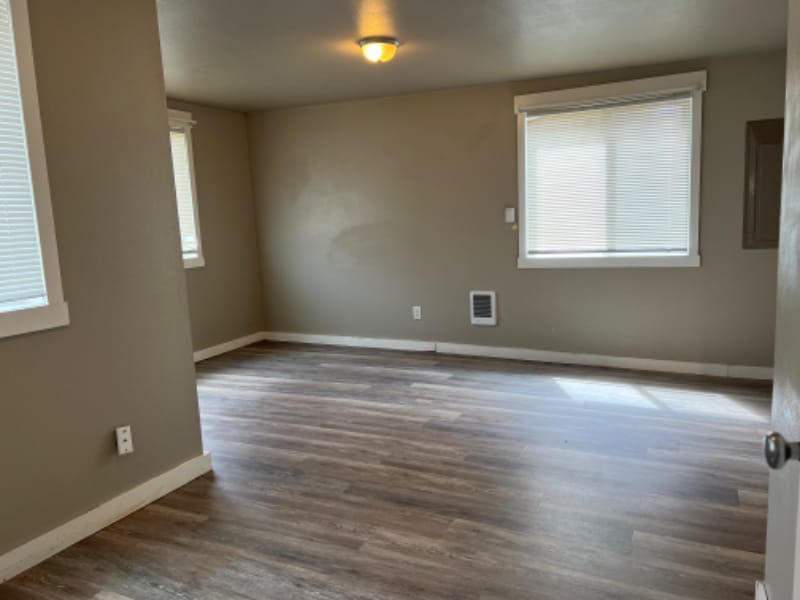 Building Photo - 316 Cline Ave