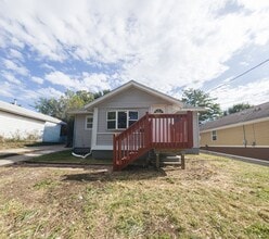Building Photo - 3 Bedroom 1 Bathroom with Bonus Room