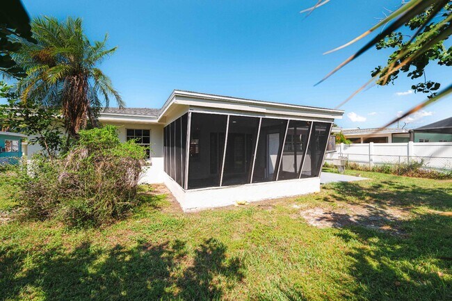 Building Photo - 2491 Coronado Way