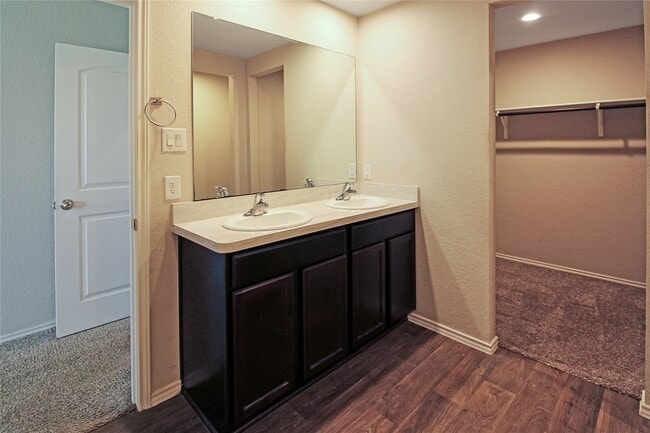 Building Photo - 5438 Creekside Ridge Trail
