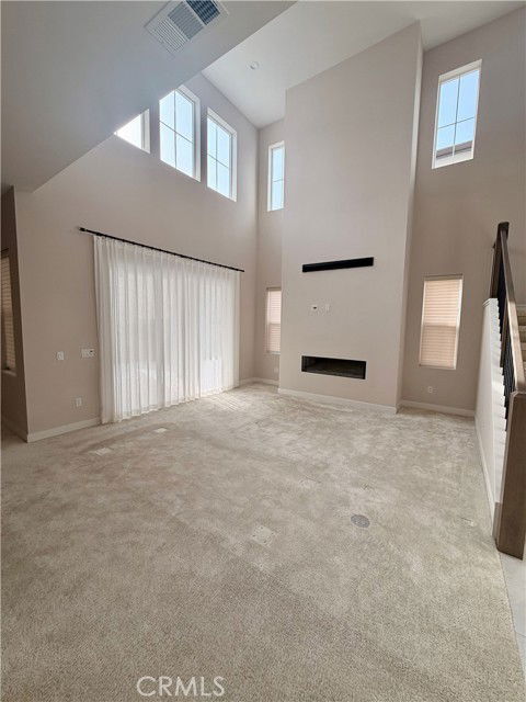 Building Photo - 280 Brackens