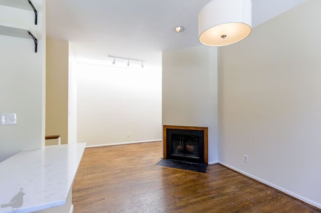 Building Photo - 1843 Mintwood Pl NW