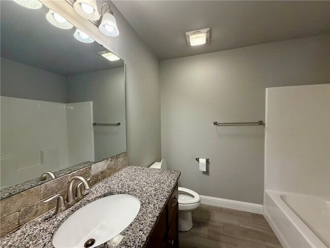 Building Photo - 520 Arkansas Black