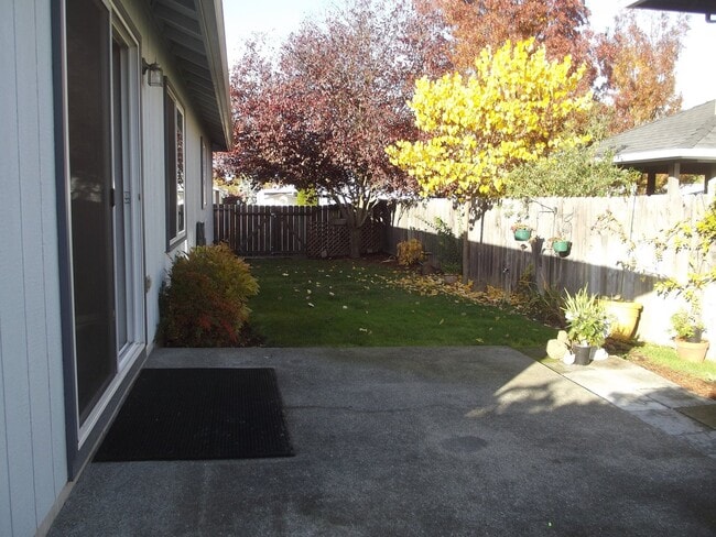Building Photo - Quiet neighborhood in Culdesac