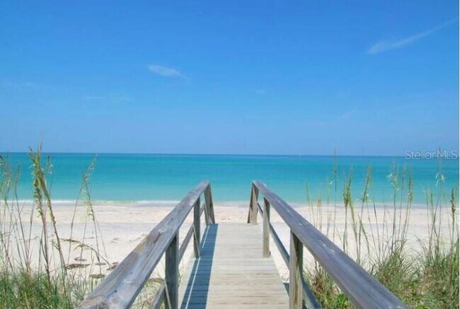 Building Photo - 1308 Old Stickney Point Rd