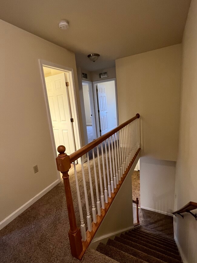 Building Photo - 4 N Locust St