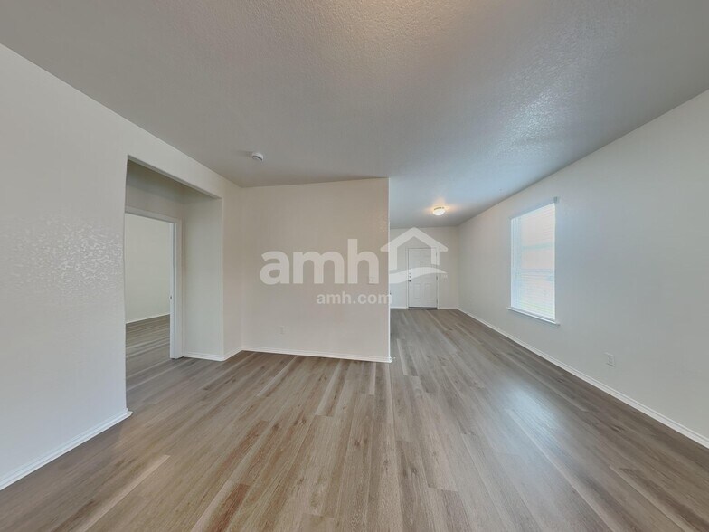 Building Photo - 119 Laurel Grace Ln