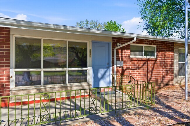 Building Photo - 1153 Buccaneer Dr