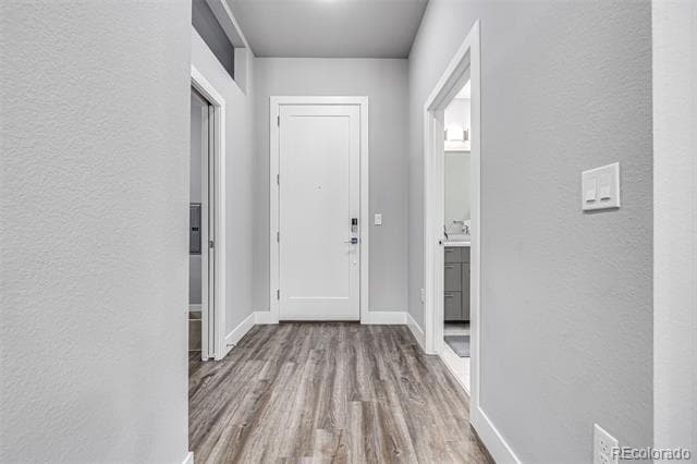 Building Photo - 6618 E Lowry Blvd