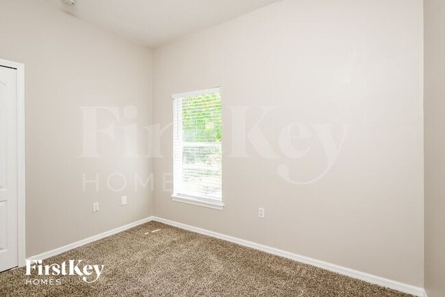 Building Photo - 763 Hacienda Cir