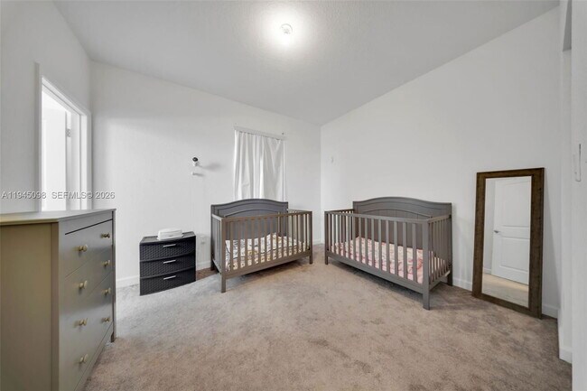 Building Photo - 26990 SE 19th St