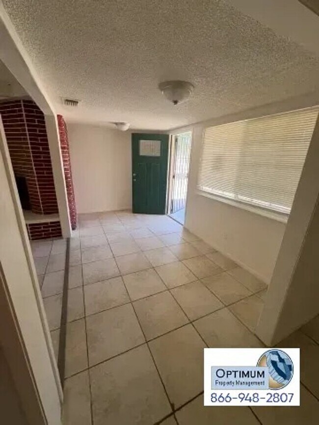 Building Photo - 13851 Pawnee Rd