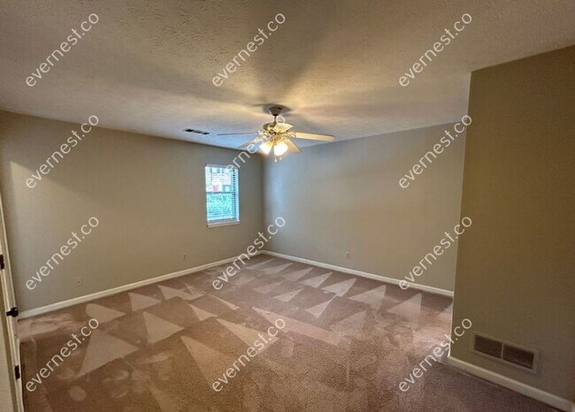 Building Photo - 2120 Newport Landing