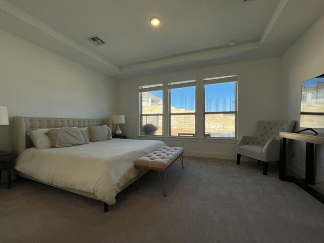 Building Photo - Beautiful 4/3 WITH PRIVATE POOL in Travisso