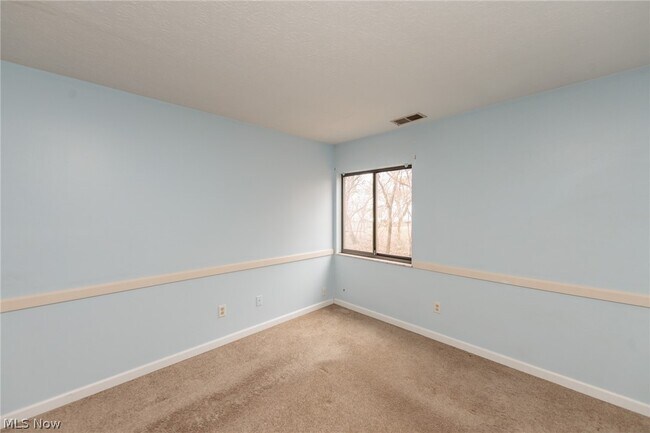 Building Photo - 3265 Mayfield Rd