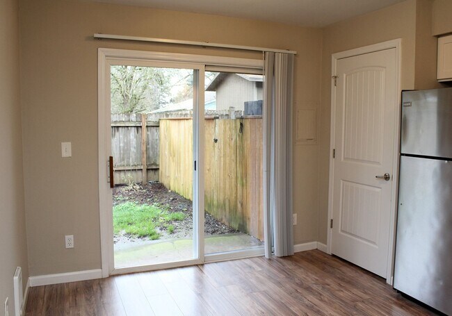 Building Photo - yanke02