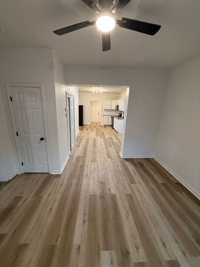 Building Photo - Charming & Updated 2-Bedroom Home in Heart of Olathe!