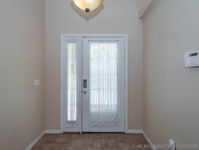 Building Photo - 141 39th Dr