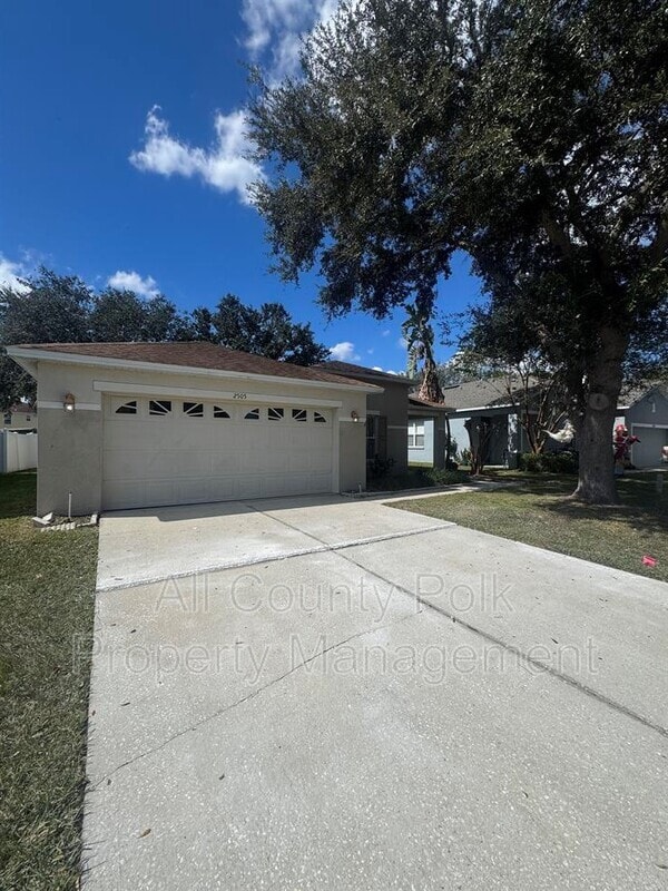 Building Photo - 2505 Brownwood Dr