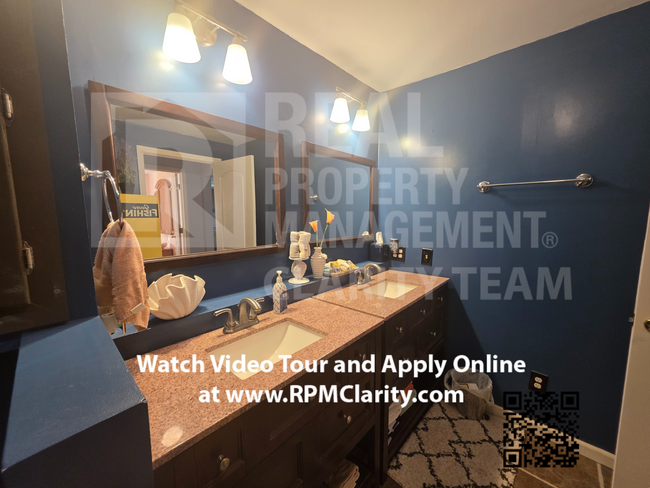 Building Photo - Available Now!!! 2 Bed/1 Bath Cottage on the Lake