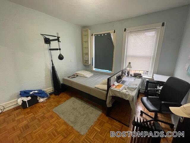 Building Photo - 40 Anderson St