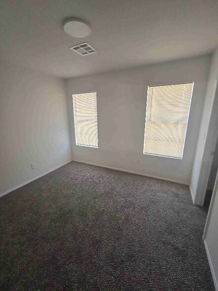 Building Photo - 7121 W Sierra Vista Dr