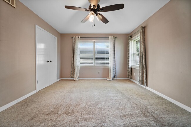Building Photo - 2210 San Jacinto Dr
