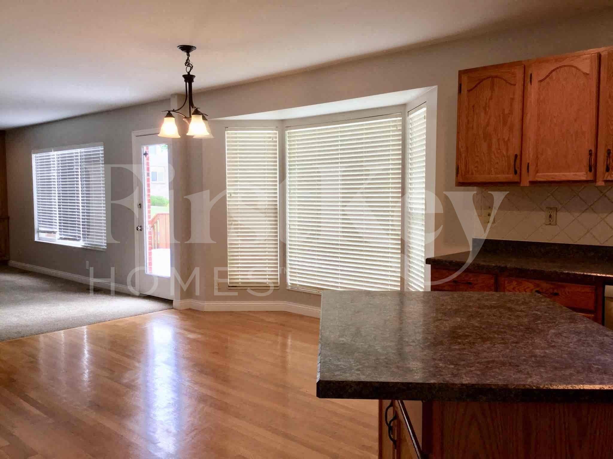 Building Photo - 8560 Elmcreek Ct