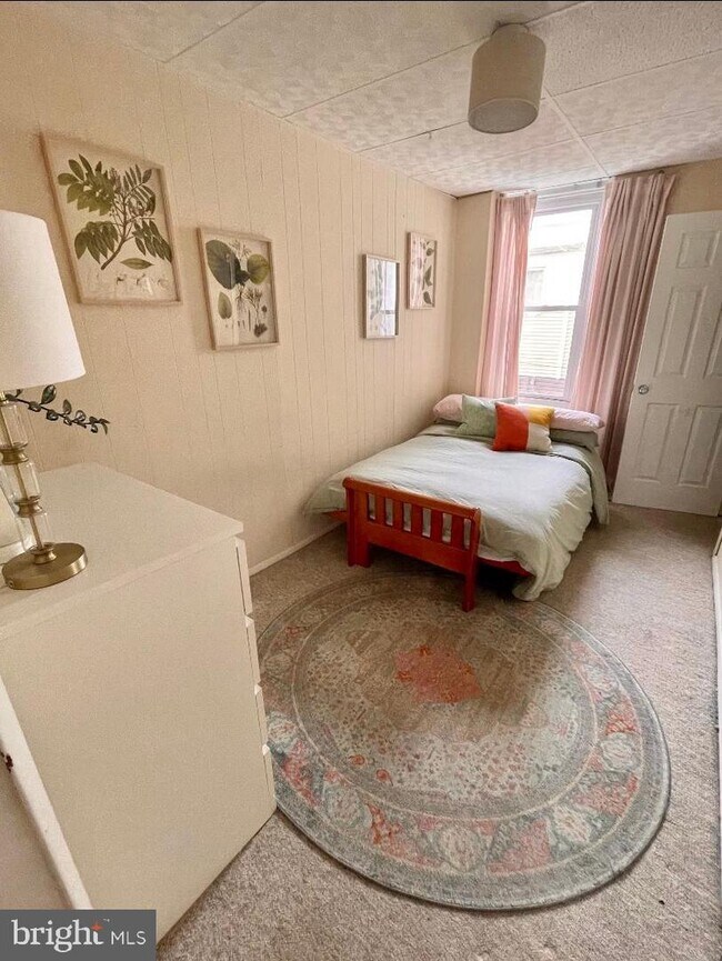 Building Photo - 861 N Taylor St