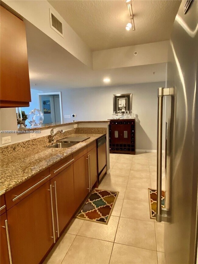 Building Photo - 2080 S Ocean Dr