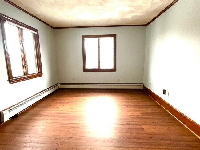 Building Photo - 4 Gardner St