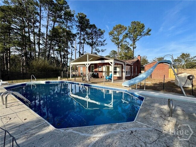 Building Photo - 233 Quacco Rd