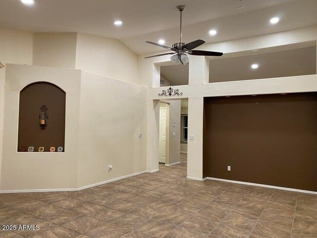 Building Photo - 870 N Madrid Ln