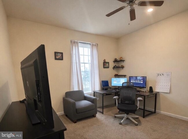 Building Photo - 100 W Merchant St