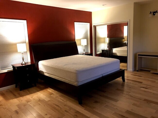 Building Photo - ** Modern 1 Bed / 1 Bath ADU – All Utiliti...