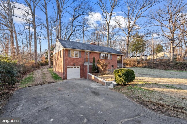 Building Photo - 4118 Burke Station Rd