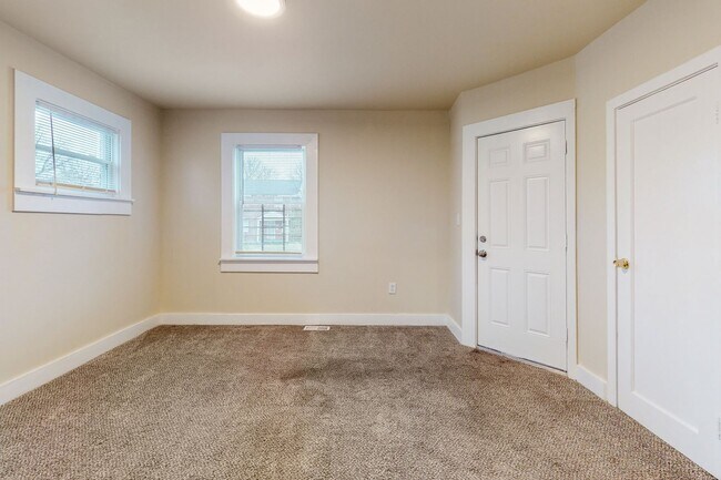 Building Photo - 3440 Mayfield Ave