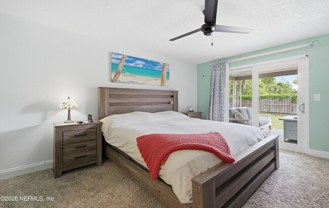 Building Photo - 972 Dostie Cir