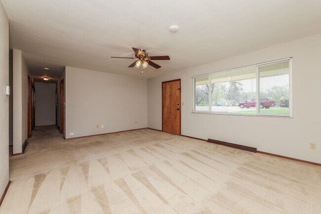 Building Photo - 425-453 Ogden Road