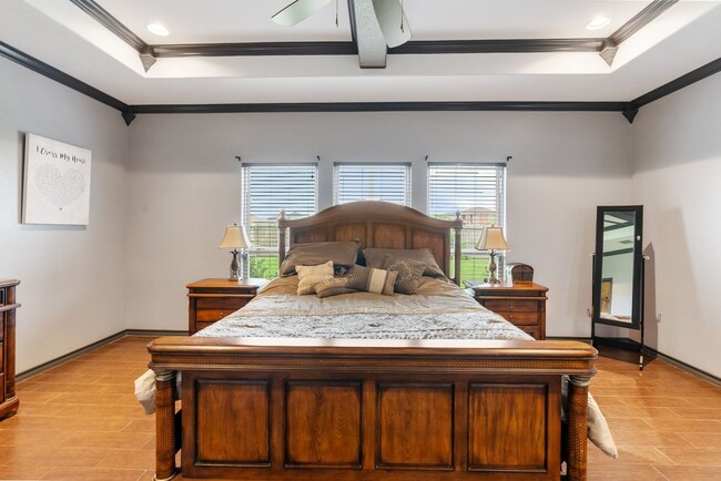 Building Photo - 4 bedroom 3 bathroom-Rodd Field/Yorktown