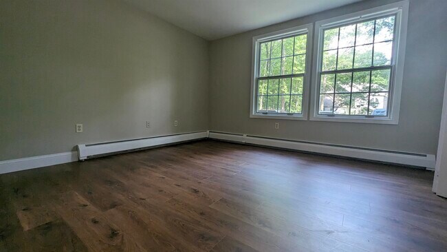 Building Photo - 1465 Hooksett Rd