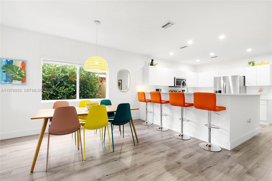 Building Photo - 1123 NE 23rd Terrace