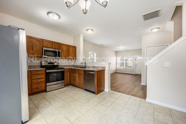 Building Photo - 1273 Grove Dr