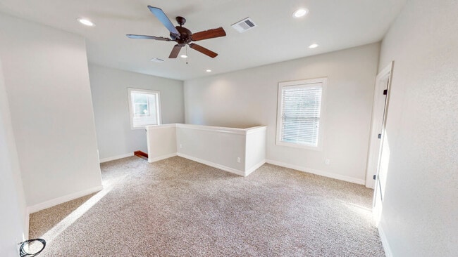 Building Photo - 311 Fairway Dr
