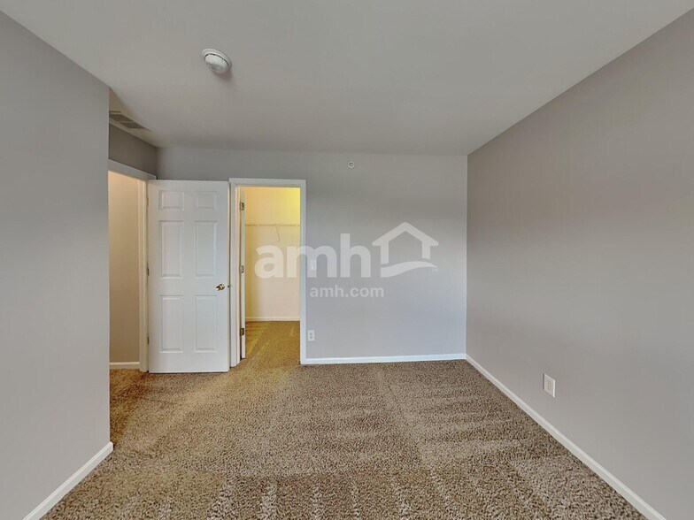 Building Photo - 4524 Winchester Ln